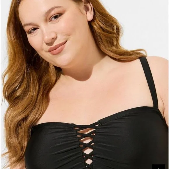 New! Torrid sz 4 Wireless Lattice Front One Piece Swimsuit 4X - Picture 3 of 4